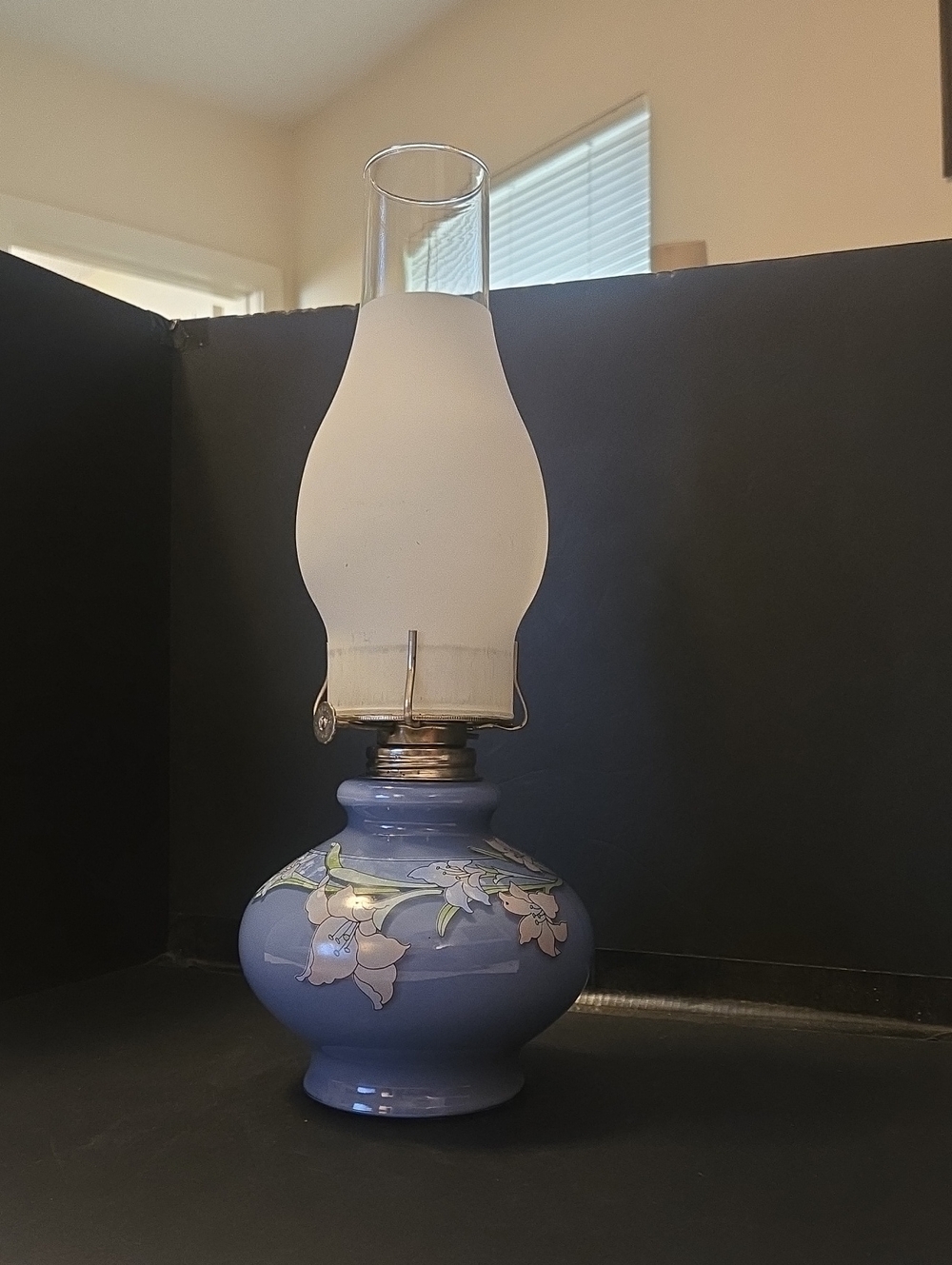 Kaadan Vintage  Blue Lily Floral Oil Lantern - Home Accents